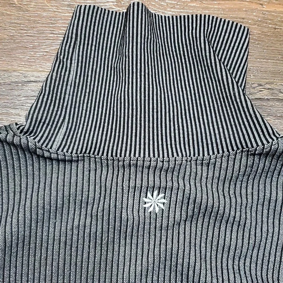 Athleta grey striped long sleeve mock turtleneck base layer compression workout - Picture 8 of 9